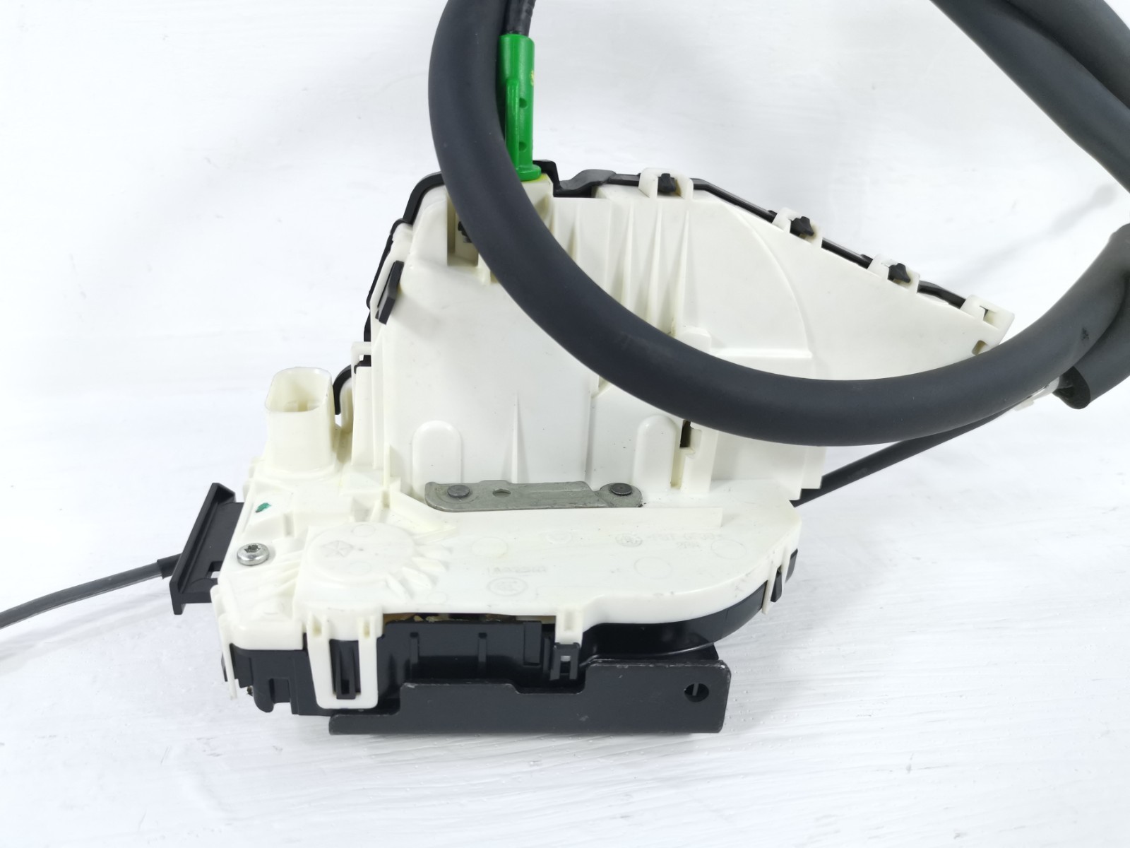 Maserati Levante 2017 AWD 3.0 Rear Right Door Lock Latch Actuator 670101185 OEM