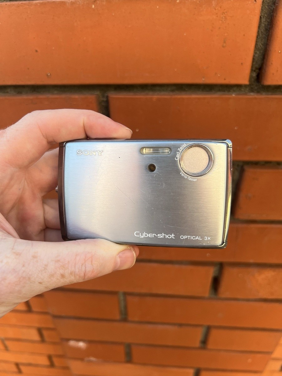 Sony CyberShot DSC-T33 Y2K Point Shoot Compact Digital