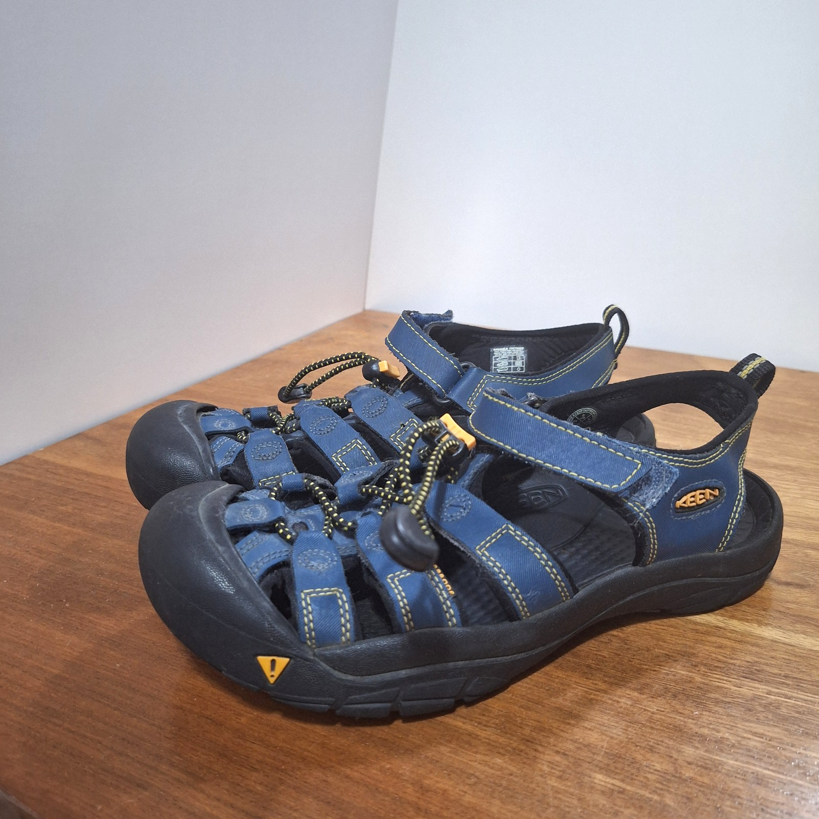 Sandali Keen donna taglia 6 blu navy punta chiusa impermeabili escursionismo campeggio