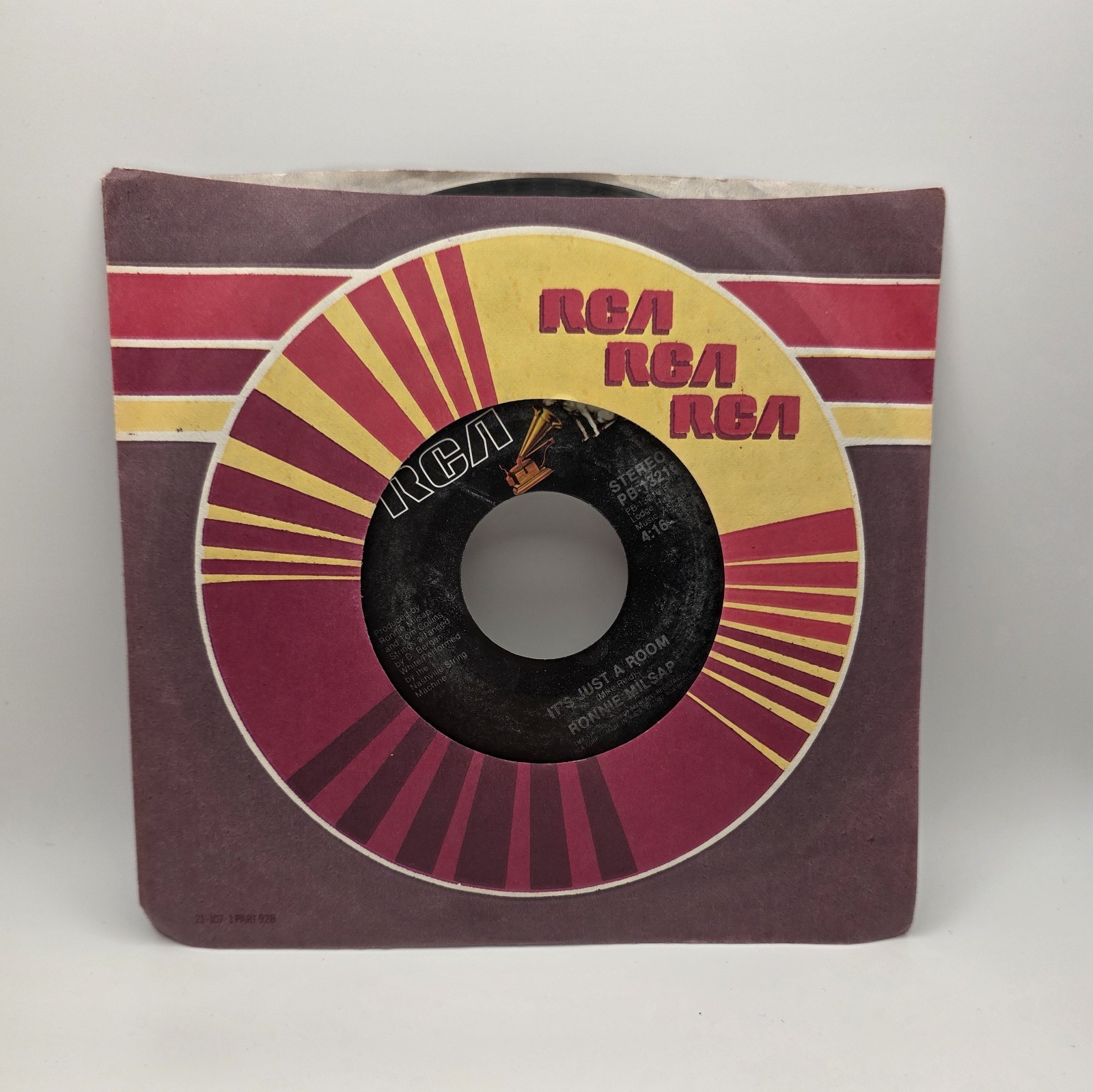 [1982] Ronnie Milsap: Any Day Now/ It's Just A Room [VG+] 45 RPM 7