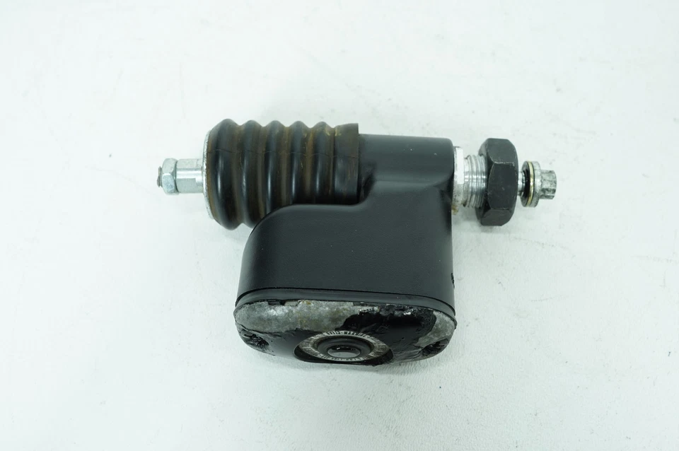 07 Harley Dyna Super Glide 定制后刹车主缸水库剥皮 — 第 2/4 张图片