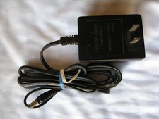 MUTEC AC/DC Power Adapter. Model: AC-10 - Input: 120V 60Hz 15W / Output: DC 9V
