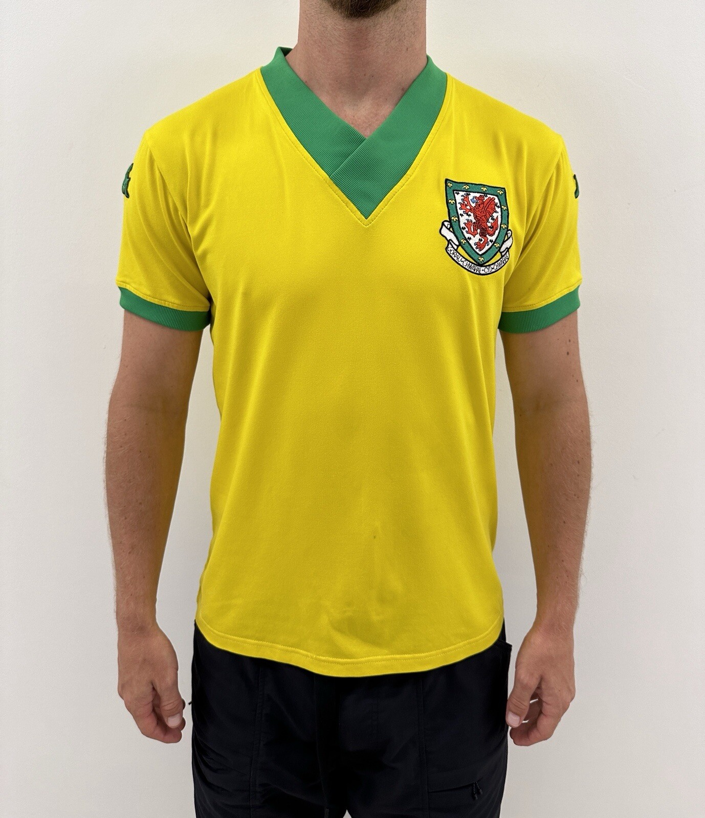 Vintage National Team Wales 2006 2007 Away Jersey Shirt Soccer Football size M