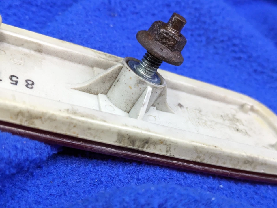 OEM 98-07 Land Cruiser lx470 derecho trasero marcador lámpara reflector parachoques Foto 3 de 4