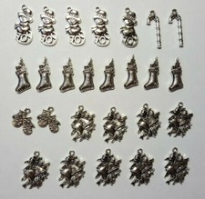 26 Christmas Charms - NEW