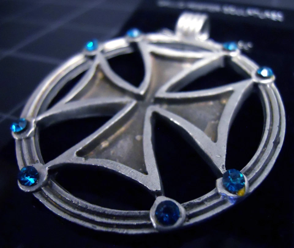 Cruz de Hierro GALLO PELTRE Colgante Nuevo Antiguo 2002 Collar Maltés Cristales Azules Foto 3 de 4