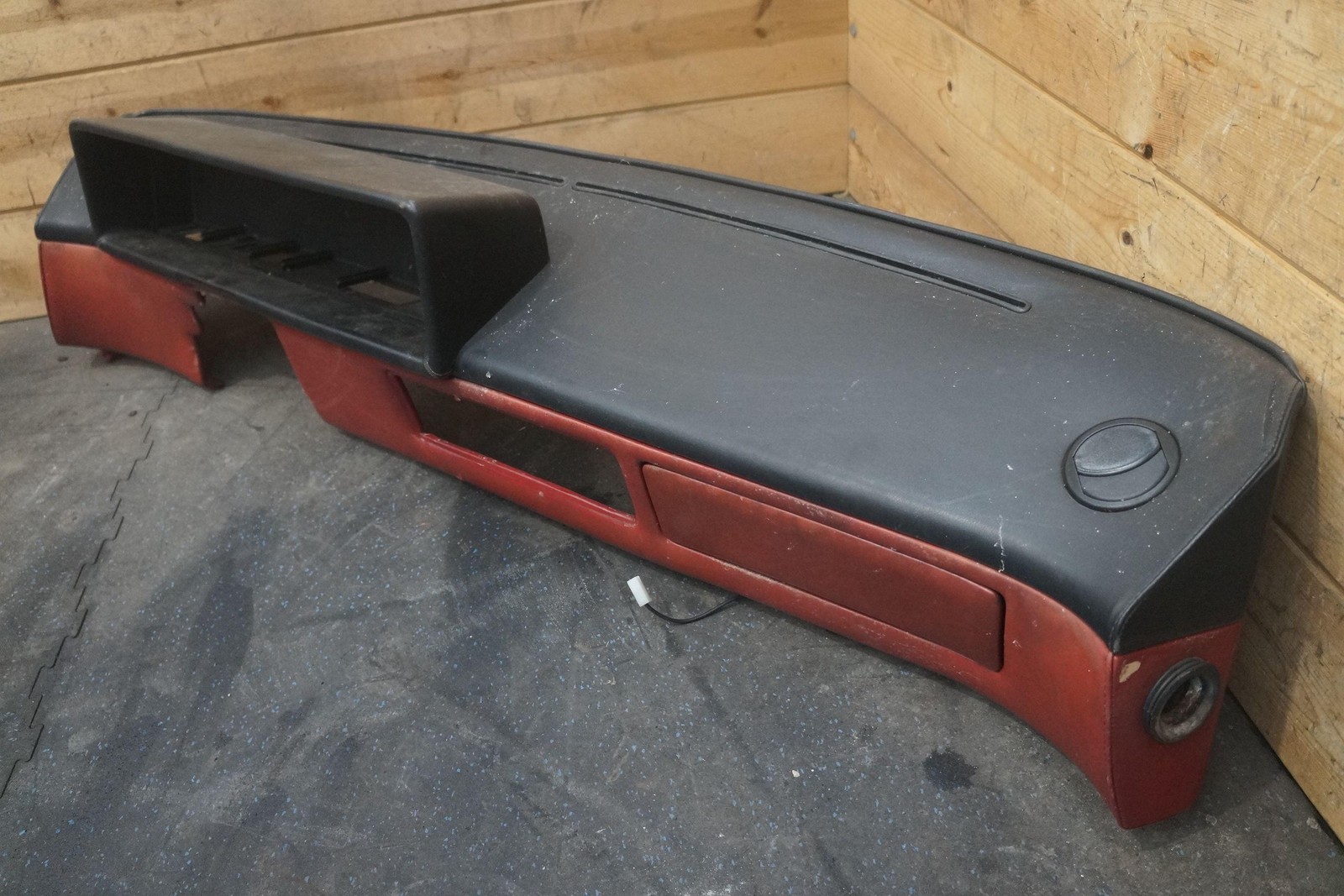 Dashboard Dash Instrument Panel Assembly Black Red OEM Ferrari Mondial 1982