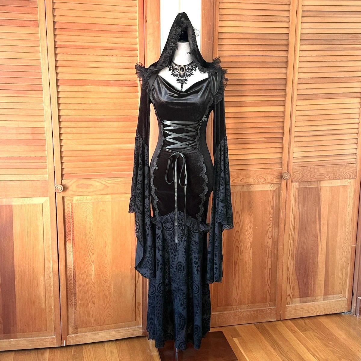 Hooded Dresses for Women for sale | eBay Hooded Dresses for Women for sale | eBay