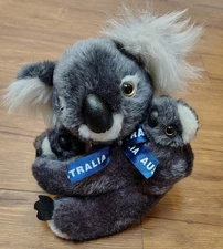 Australia Koala Bear Stuffed Aussie Mama w/2 Babies Plush Gray 8" Stuffed Animal