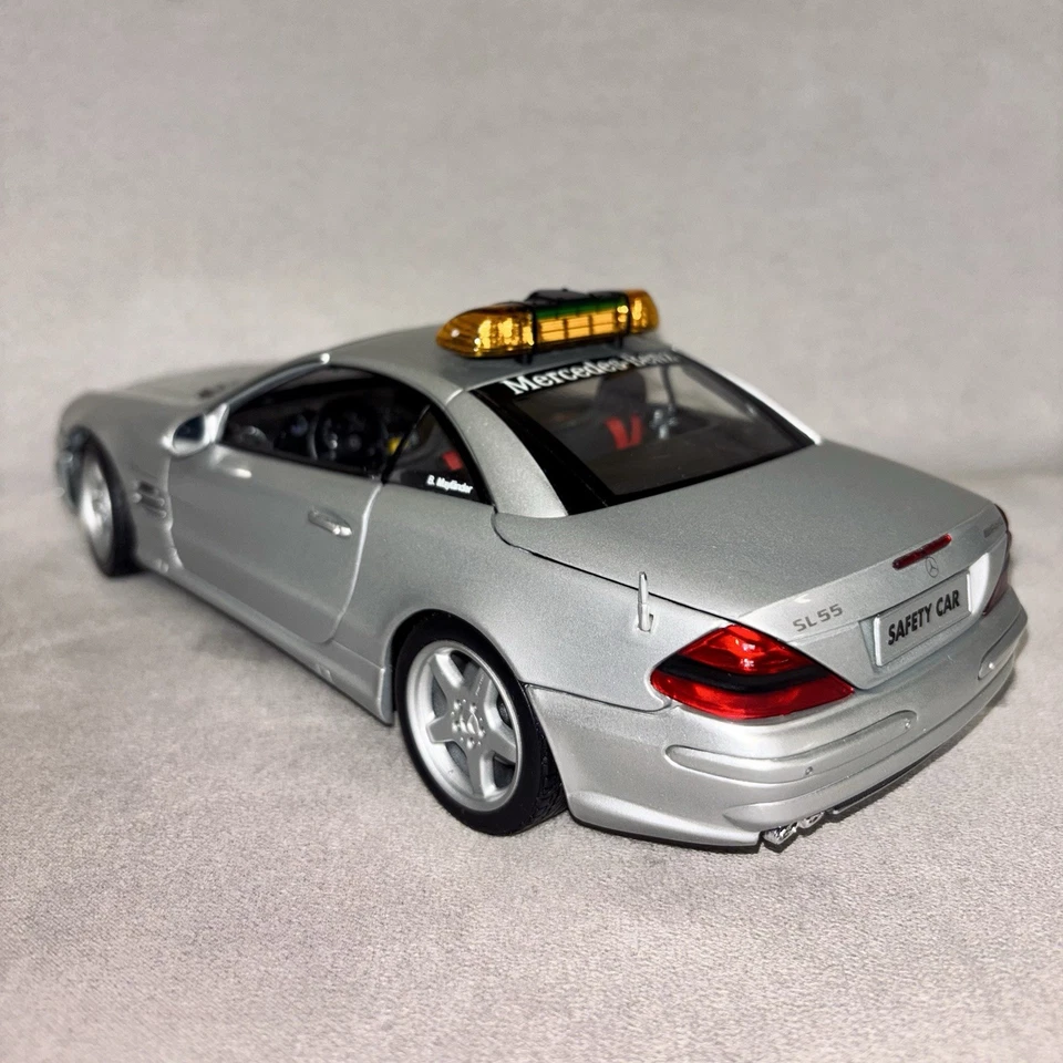 Mercedes Benz SL 55 AMG R230 1/18 Maisto F1 Safety Car Formula 1 - Immagine 4 di 4