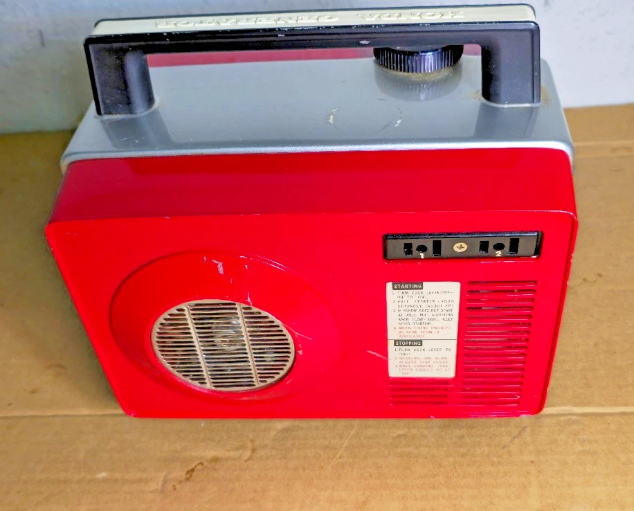 Ultra Rare Vintage Honda E40 II Micro Generator in excellent overall condition - Image 2 of 4