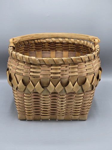  Winnebago HoChunk Hand Crafted Black Ash Basket Bentwood Handles