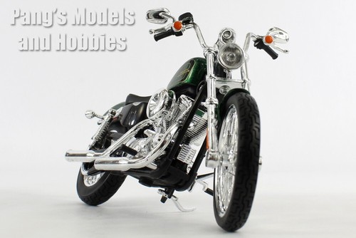 Harley - Davidson 2013 XL 1200V Seventy-two 1/12 Scale Diecast Model by Maisto - Picture 5 of 9