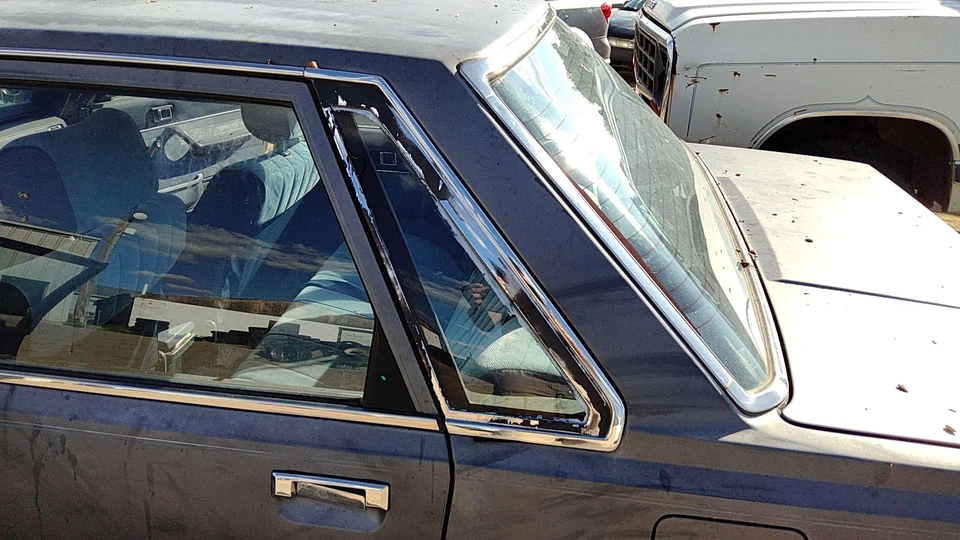 1985 1986 Toyota Camry Driver Left Rear Quarter Glass Back Side Window Oem - Image 2 of 4