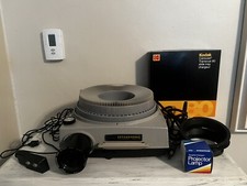 Vintage Kodak Ektagraphic Slide Projector Model AF-2 with Remote As Is
