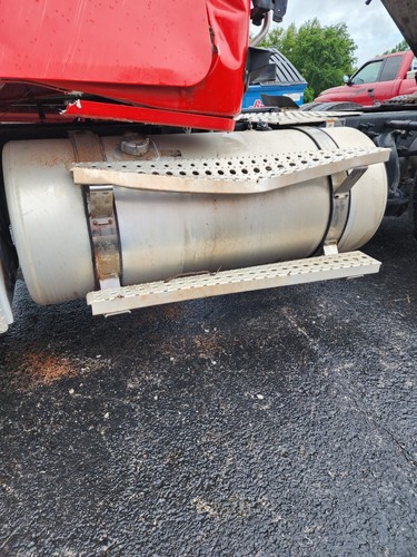2020 FREIGHTLINER CASCADIA 126  LEFT FUEL TANK 3641289 (130gallon)