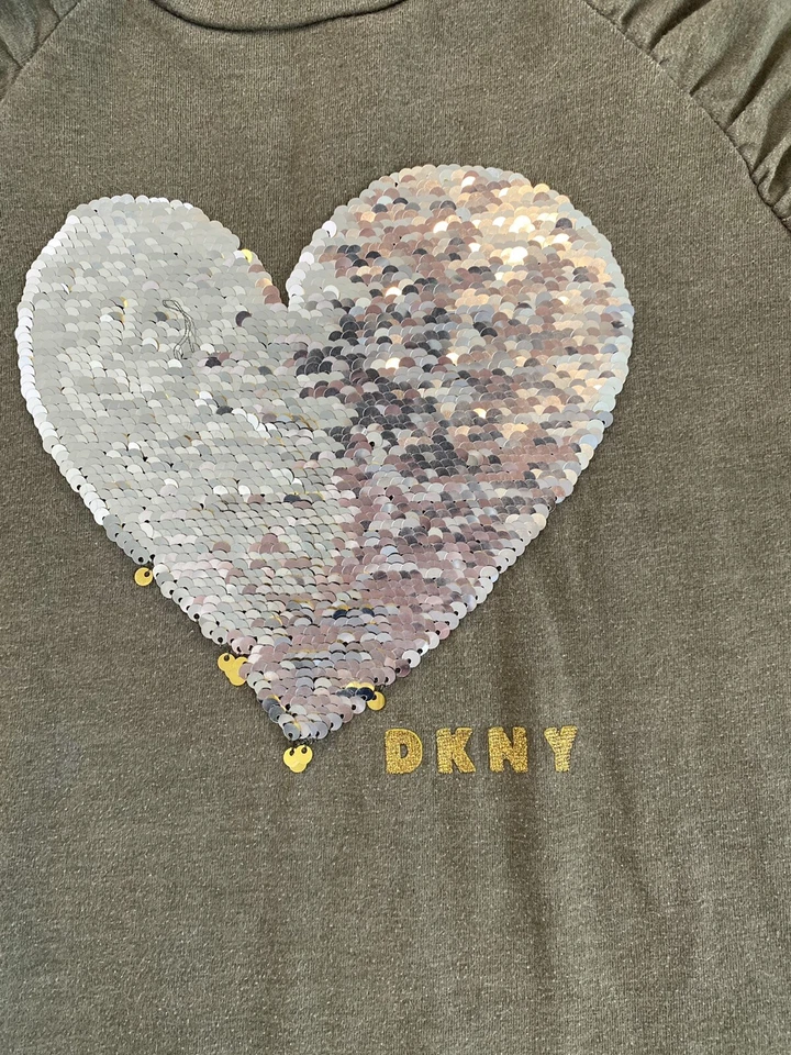 DKNY sequin heart t-shirt green Valentines day girls sz M (8-10) - Image 4 of 4