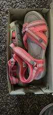Land’s End Woman’s Pink All Weather Outdoor Hook And Loop Sandals Size 8b