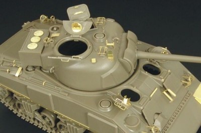 Sherman IC Firefly / 1:48