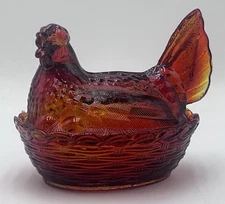 L.G. Wright Vintage Red Amberina Cadmium Glass Hen on Nest — 6.5" Split Tail