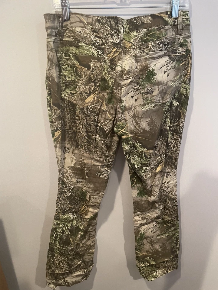 Realtree Max 1 Camo pants. Womens size 10. Very,  very little use - Image 4 of 4