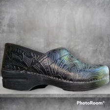 Dansko Clogs 906020202 Black Tooled Embossed Leather Women's Size 41 / 10.5 - 11
