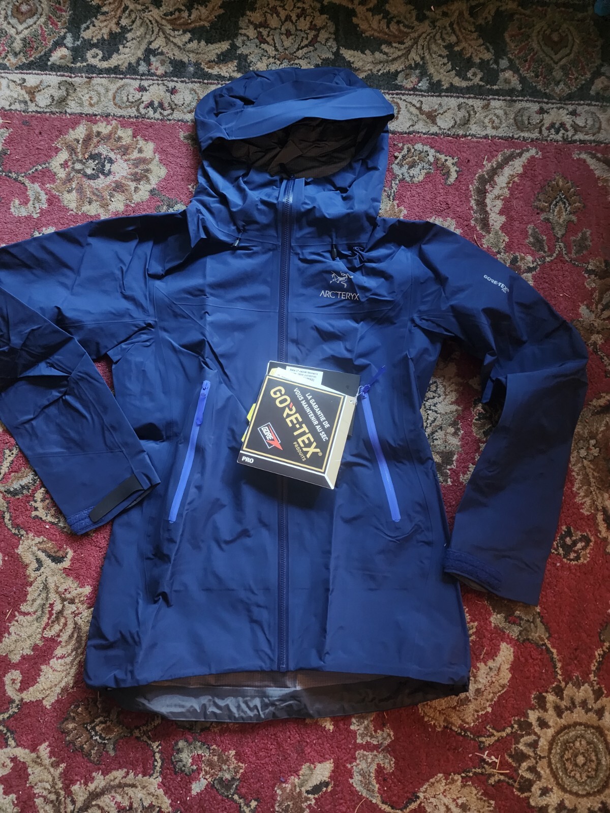 Women’s Arc’teryx Beta LT Jacket Size XS Twilight  NWT New rare!! image 3