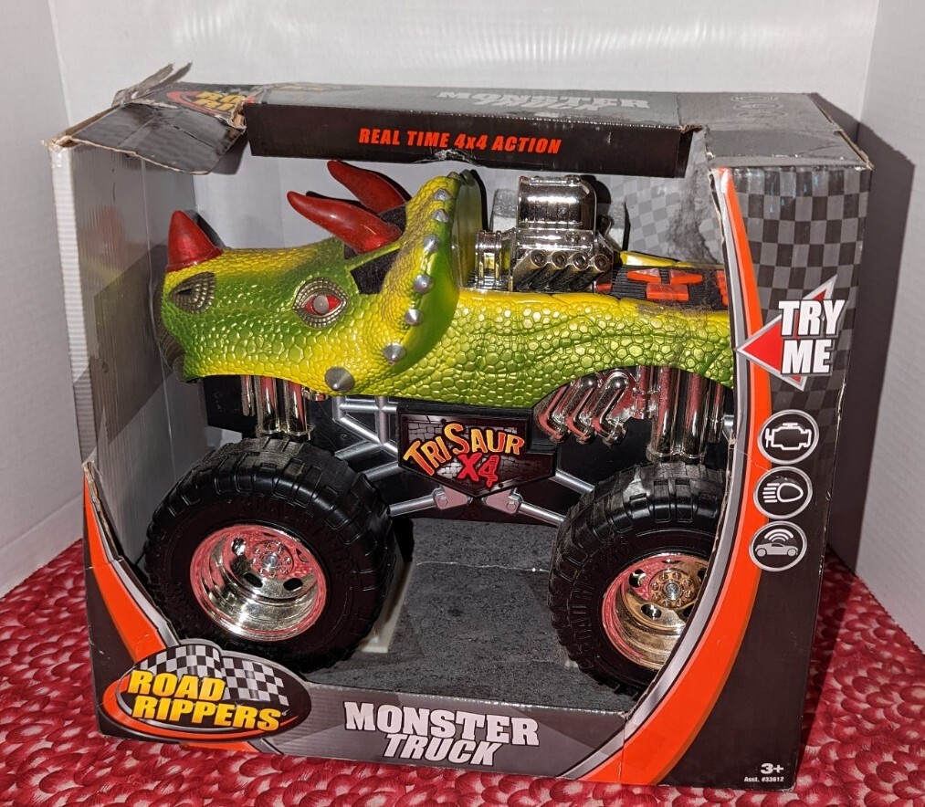 Toy State Road Rippers tri saur x4 4x4 Monster Truck- Light
