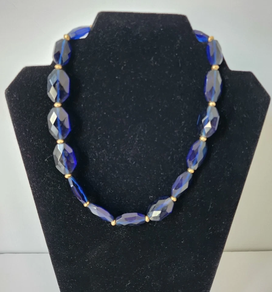 Colar Gargantilha Ralph Lauren Faceta de Vidro Azul Cobalto Chunky Tom Dourado Assinado 16" - Imagem 3 de 4