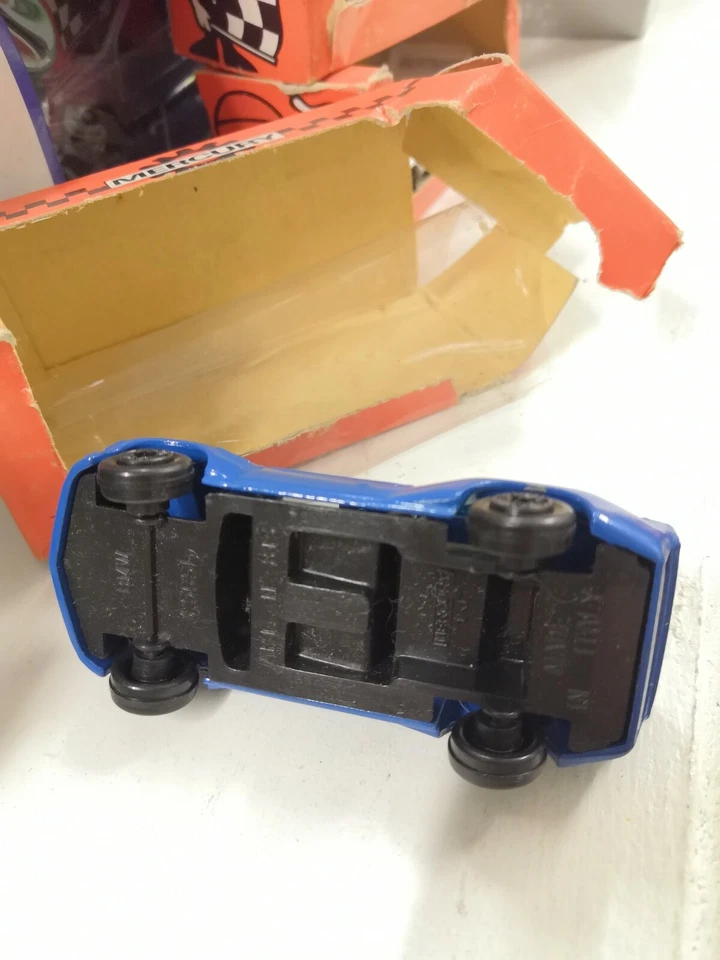 BMW 5 CSi - Mercury -- 1:55 — boxed!  - Immagine 2 di 4