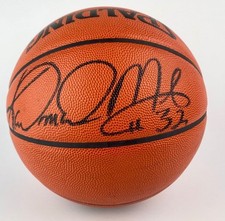 Karl "Mailman" Malone Autographed Spaulding NBA Game Basketball Beckett BAS