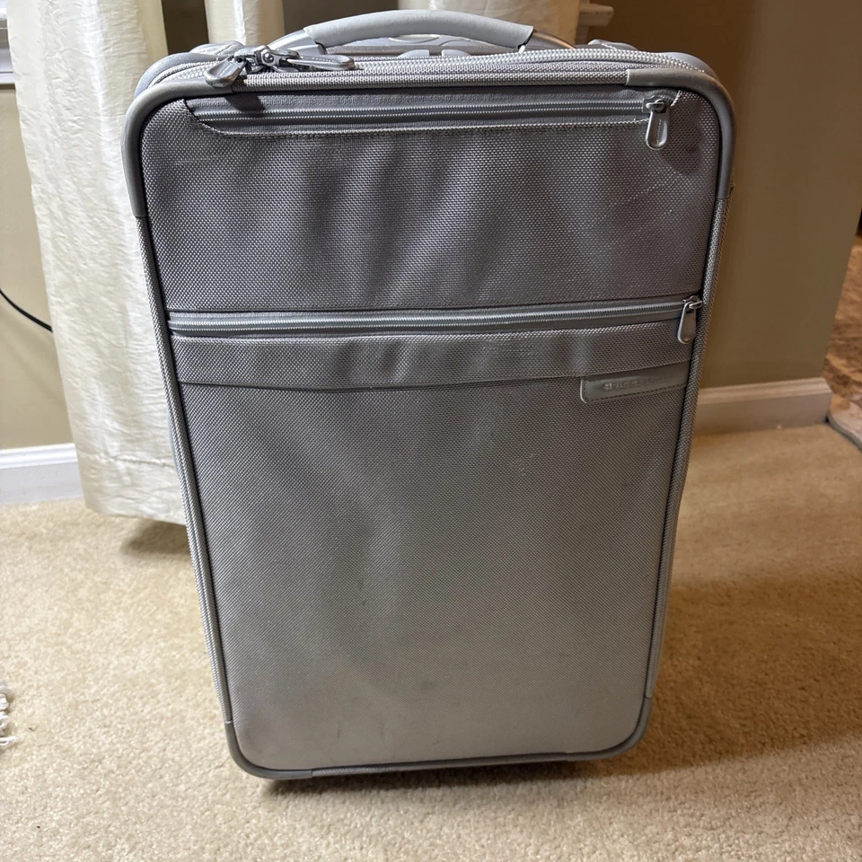 Briggs & Riley Ballistic Nylon 22" Upright Expandable Wheeled Carry-On Suitcase - Image 3 of 4