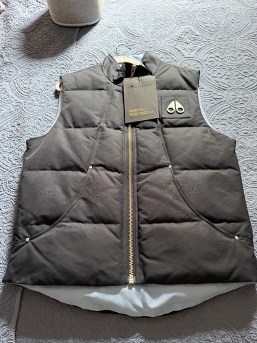 Moose Knuckles Men's Down Filled Full Zip Puffer Vest Navy/Light Blue Size L