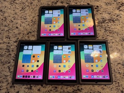 Apple iPad 第6世代 本体 ケース付き s-l400.jpg
