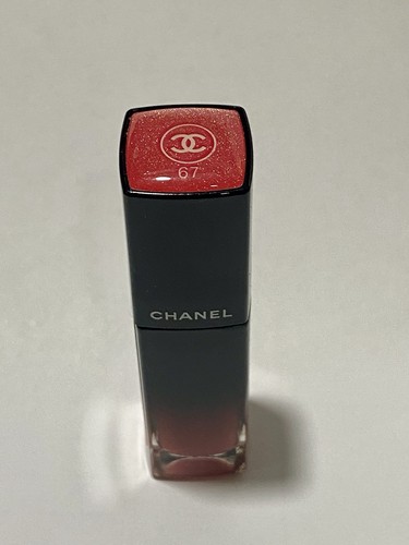 Lápiz labial líquido Chanel Rouge Allure Laque 67 STEADY - Imagen 2 de 3