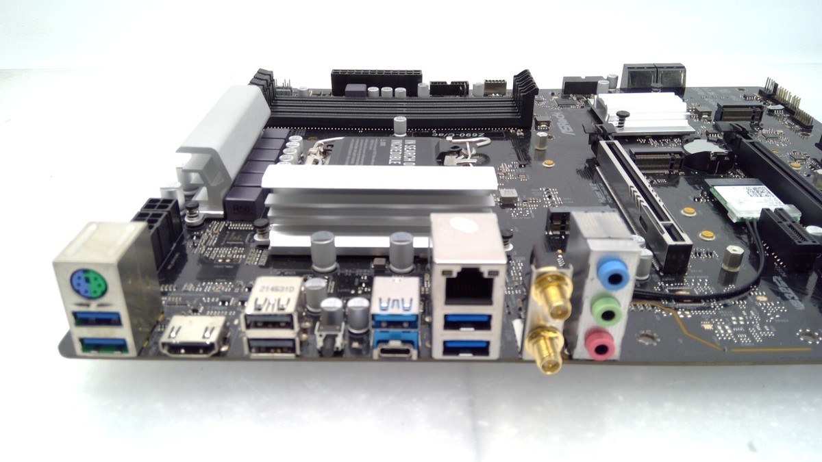 ASRock Z690-C/ac DDR4 Intel LGA1700 Intel PCLE5 ATX PC Motherboard