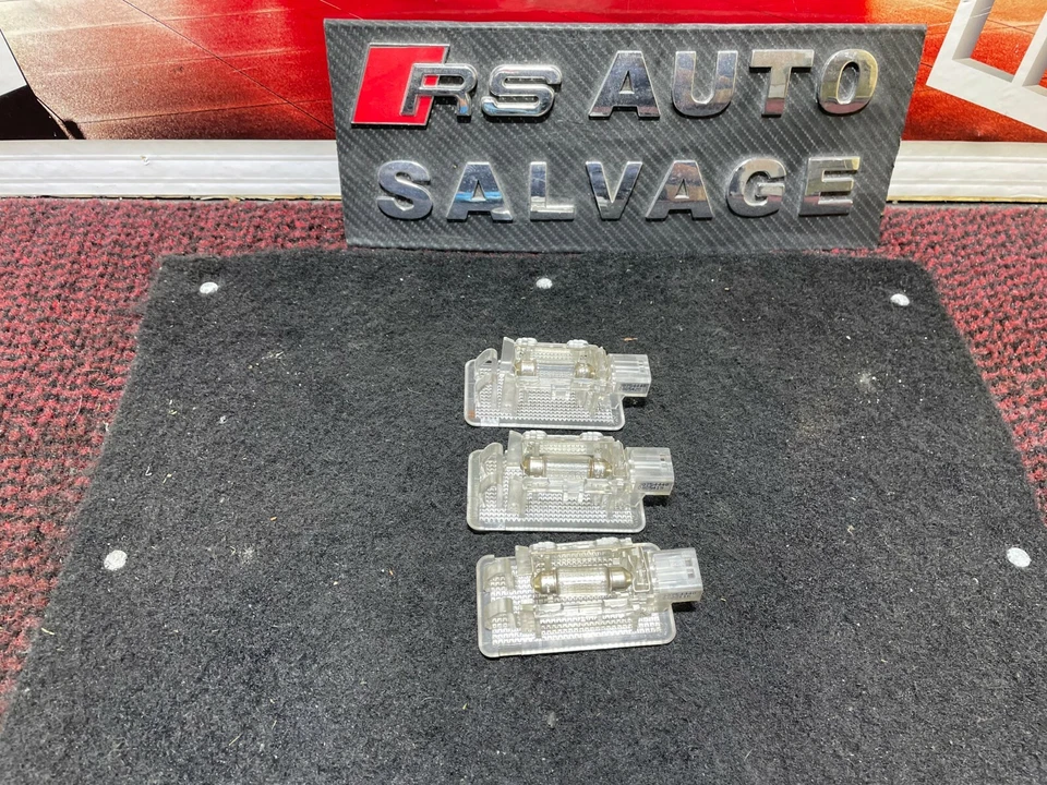 Volvo S80 2008 sedán interior de 4 puertas luz de cortesía 30754448 x 1 Foto 2 de 3