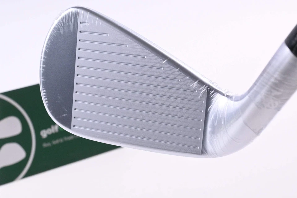 Srixon ZX Mk II Utility #4 Iron / 23 Degree / Regular Flex UST Recoil 95 Shaft - Image 2 of 4