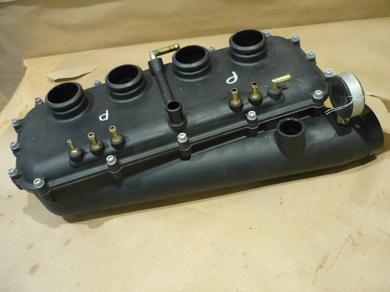 Ferrari 355 2.7 RH Intake Manifold Plenum Chamber P/N 157673