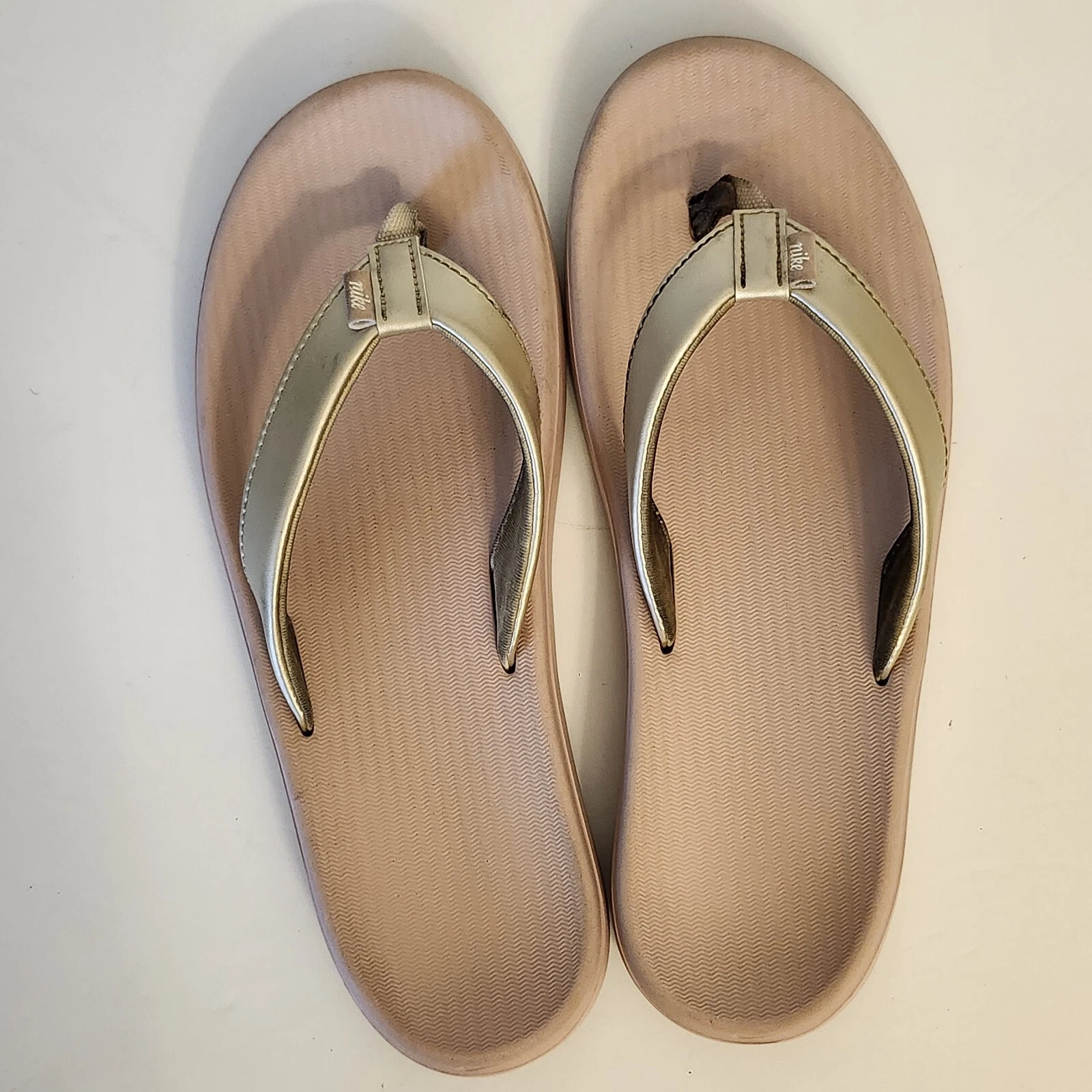 Scarpa slip on tanga bambina di Nike Bela Kai taglia 7 #2491