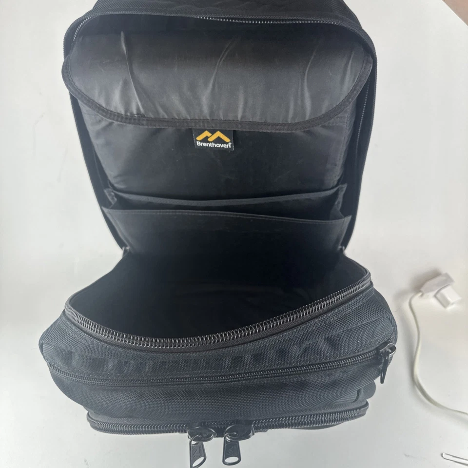 Mochila de viagem Brenthaven ProStyle laptop preta alças confortáveis - Imagem 3 de 4