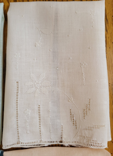 4 kleine Vintage Madeira Gäste Fingerspitzen Leinen Handtücher bestickt - Bild 6 von 8