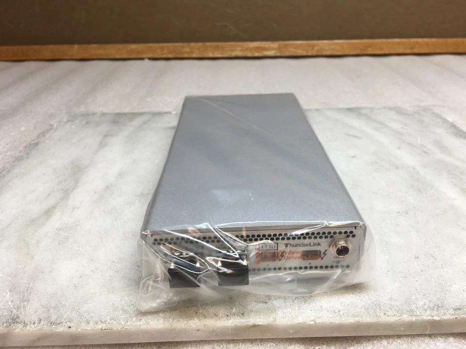 ATTO TLFC-2082-D00 ThunderLink Thunderbolt 2 to 8Gb/s FC Adapter Open Box - Image 4 of 4