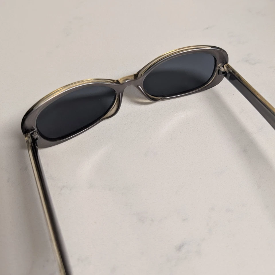 Gafas de sol vintage Y2K elegantes futuristas techno con marco de plástico plateado rave años 90 Foto 3 de 4