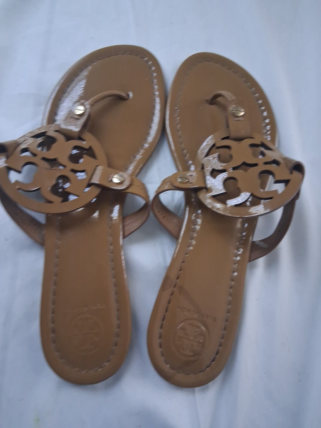 Tory Burch Tan P Leather Slippers Sz 9.5  M S Marks On Slippers See All Photos
