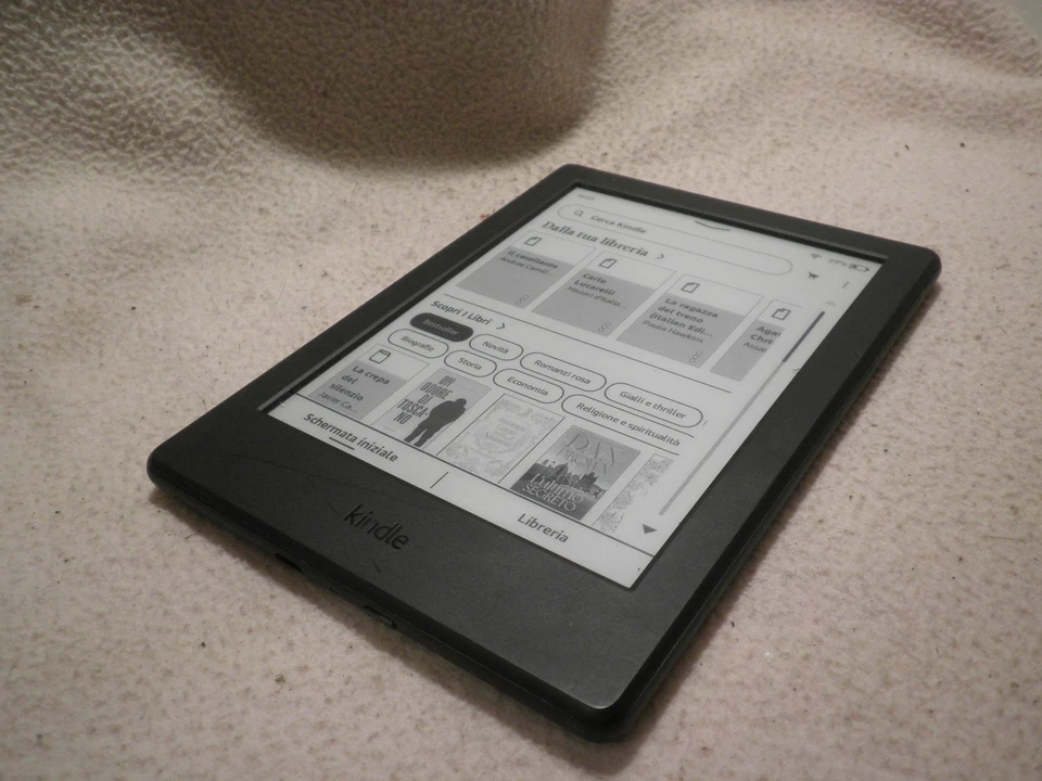 EBOOK KINDLE 8° GEN. NERO 4GB OTTIME CONDIZIONI GENERALI - Immagine 2 di 4