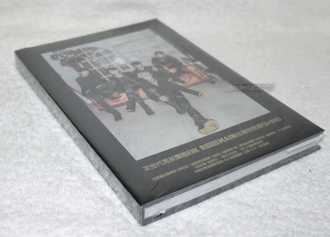 KNK Best of Taiwan Ltd CD+DVD+84P+display+Card (KNOCK+Vol.1 AWAKE+