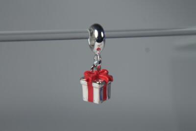 'Present' Silverstone With Red Ribbon Bead By DaVinci #DB 29-13 NEW