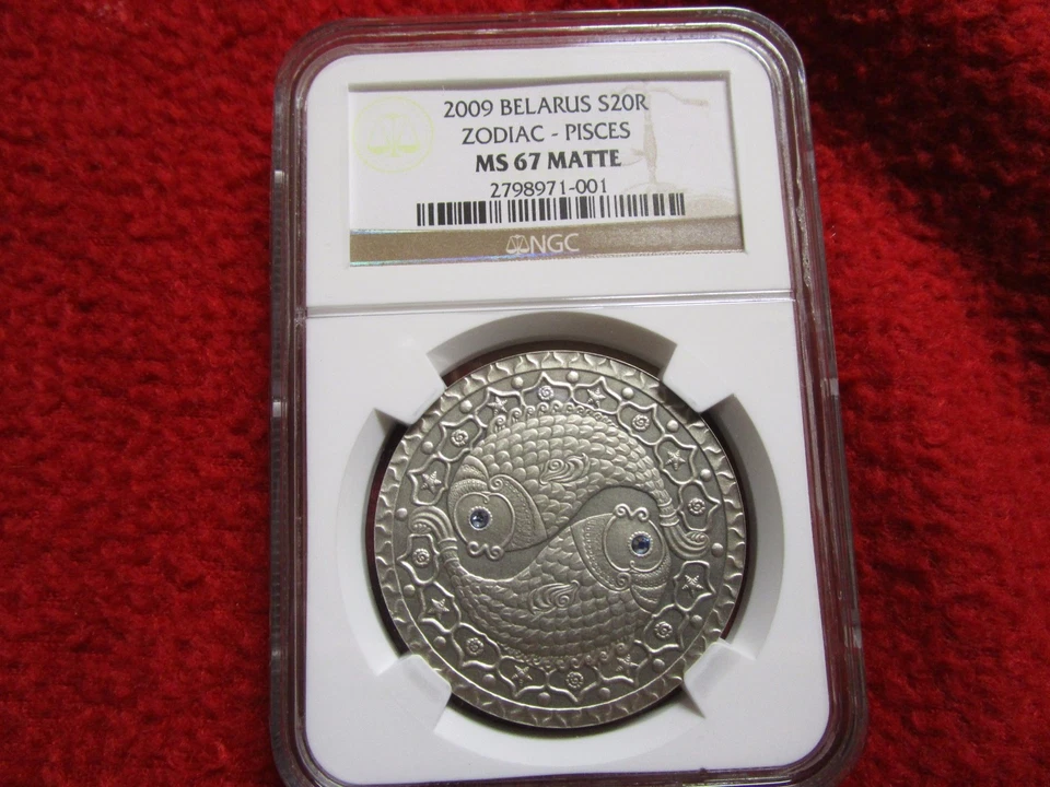 Moneda de plata Bielorrusia 2009 20 rublos signos del zodiaco Piscis NGC MS67 con Swarovski graduación profesional Foto 2 de 4