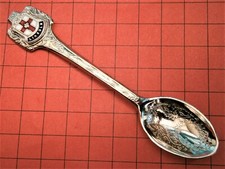 SB610*) Lincoln England UK cross Coat of Arms Crest collectable souvenir spoon